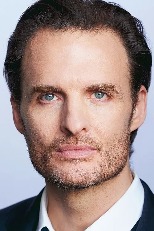 Photo of Greg Bryk