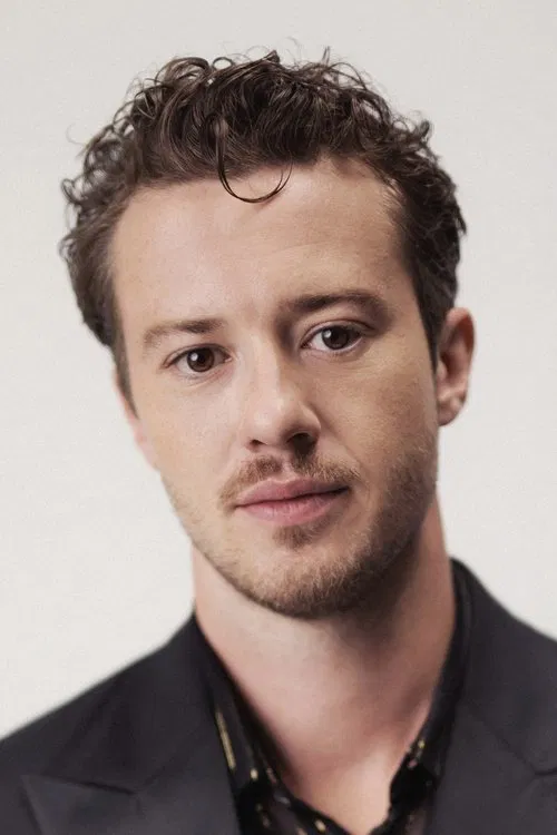 Photo of Joseph Quinn