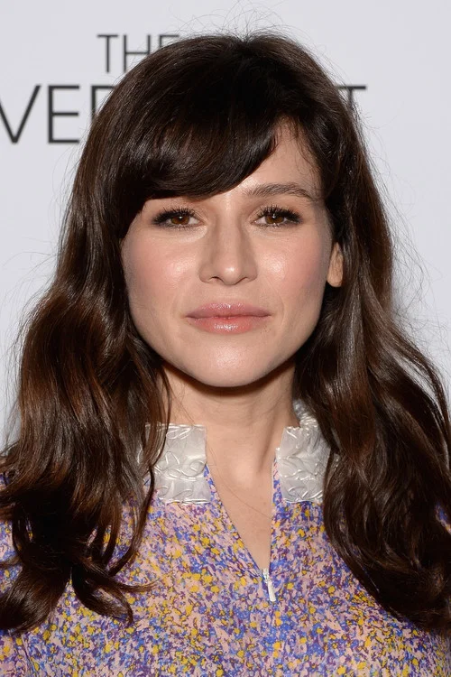Photo of Yael Stone