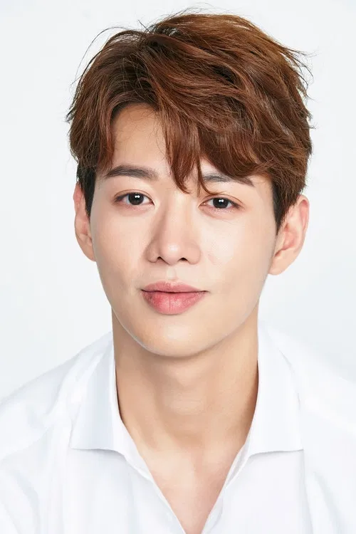 Photo of Moon You-kang