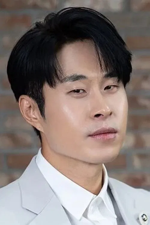 Photo of Min Do-yoon