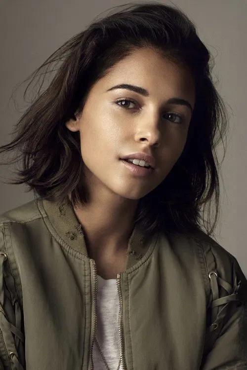 Photo of Naomi Scott