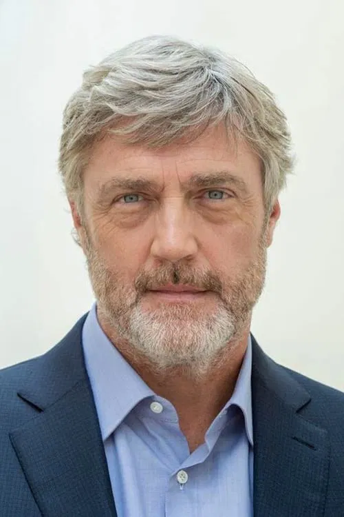 Photo of Vincent Regan