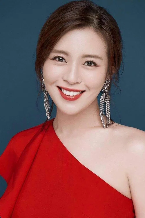 Photo of Esther Liu