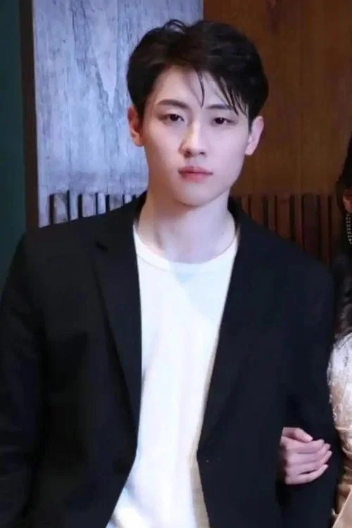 Photo of Xue Binhong