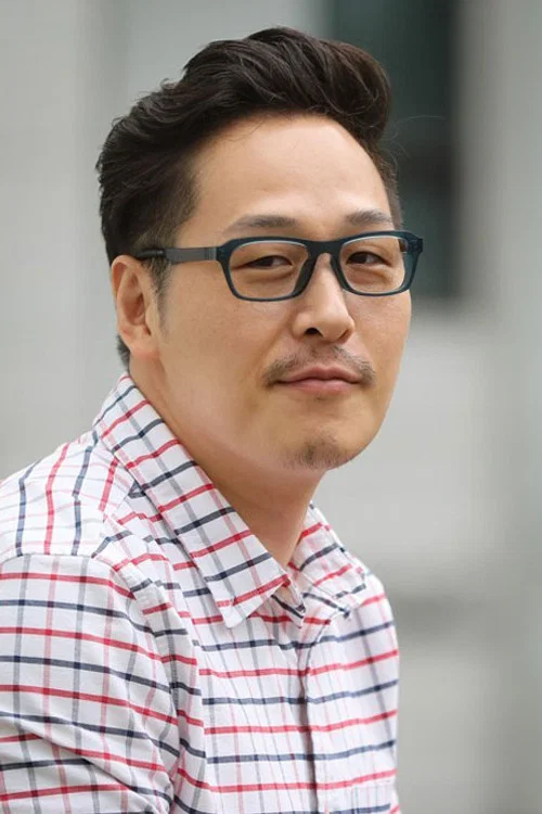 Photo of Kim Poong