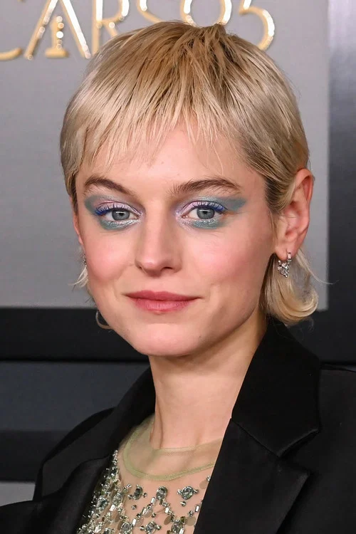 Photo of Emma Corrin