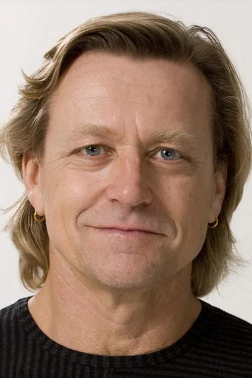 Photo of Michael Hurst