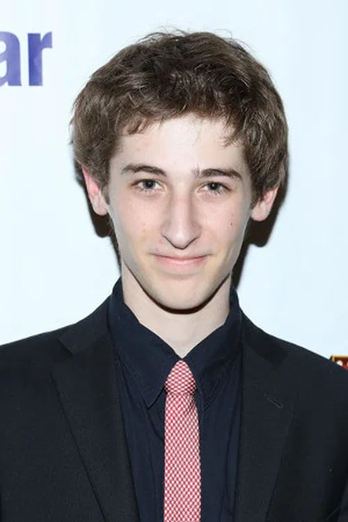 Photo of Noah Robbins