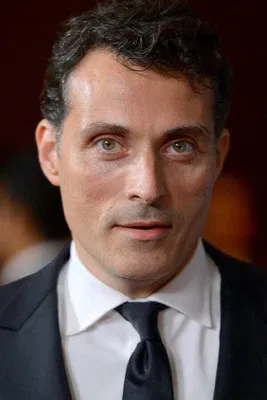 Photo of Rufus Sewell