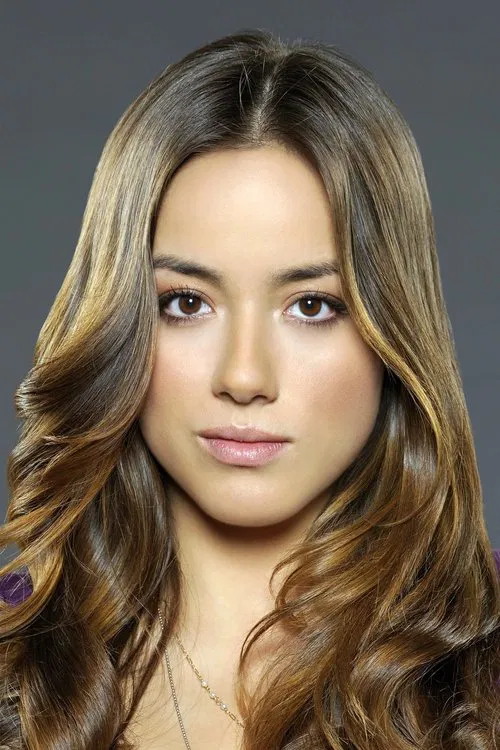 Photo of Chloe Bennet