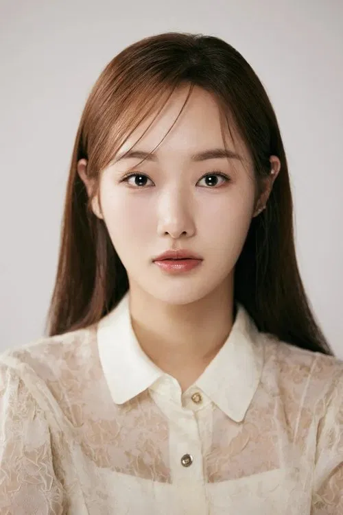 Photo of Son Ji-young
