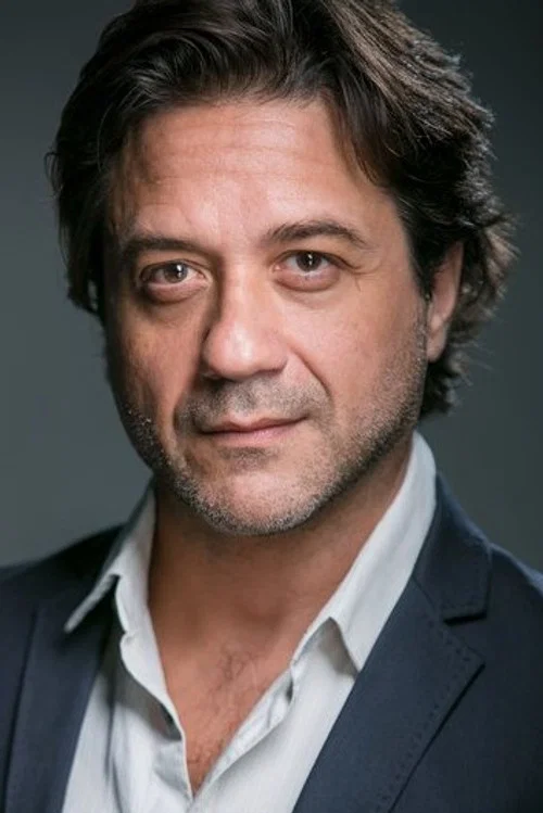 Photo of Enrique Arce