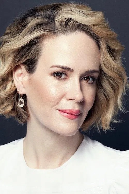 Photo of Sarah Paulson
