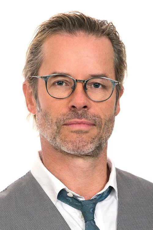 Photo of Guy Pearce