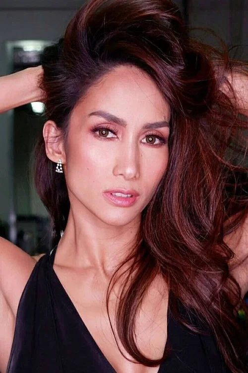 Photo of Ina Raymundo
