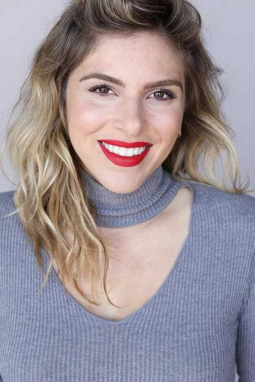 Photo of Alexa Kahn