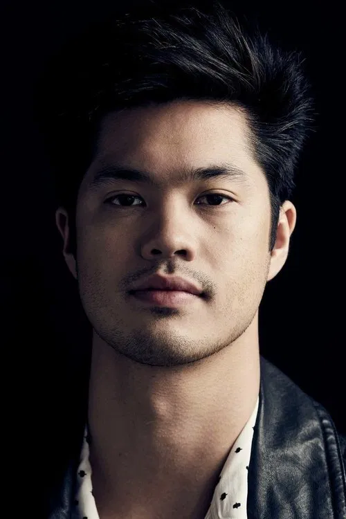 Photo of Ross Butler