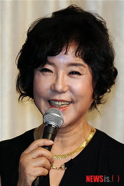 Photo of Uhm Yoo-shin