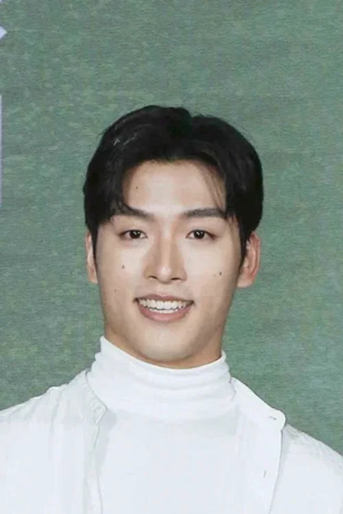 Photo of Evan Luo