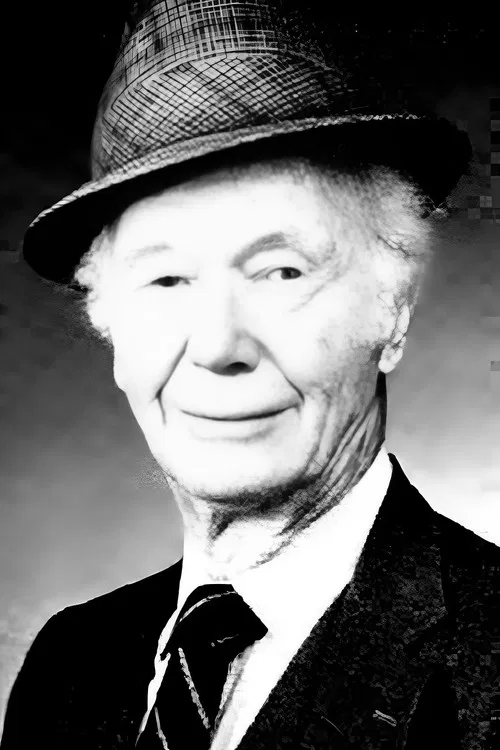 Photo of Arthur Tovey