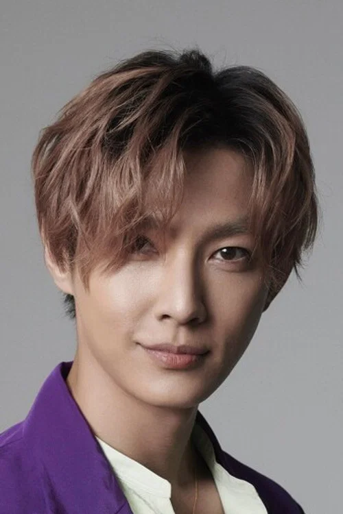 Photo of Aaron Yan