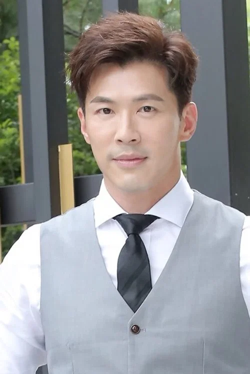 Photo of Huang Shaoqi