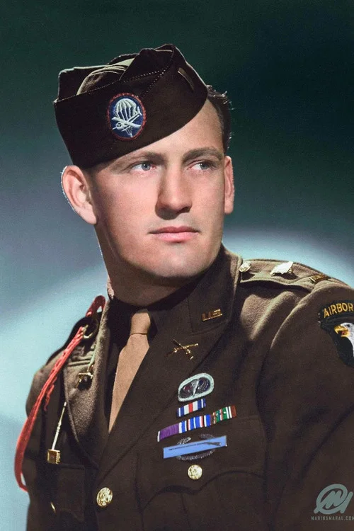 Photo of Lynn 'Buck' Compton