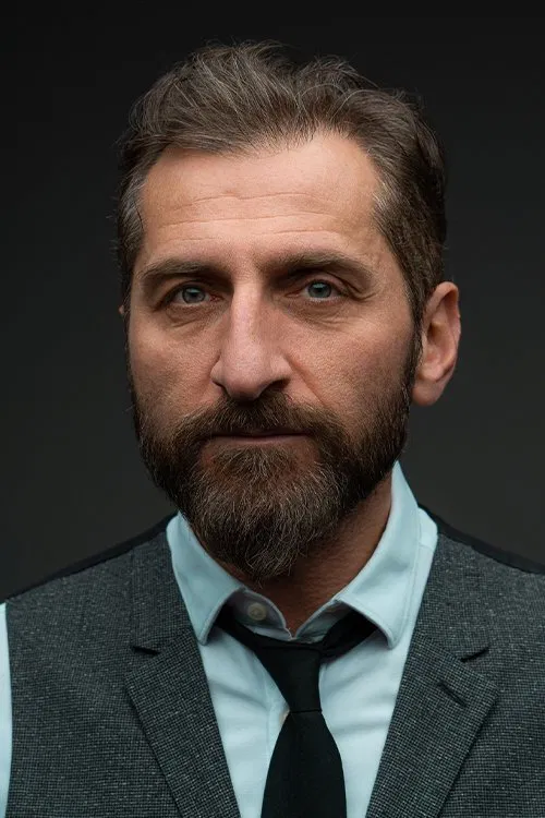 Photo of Tim Seyfi