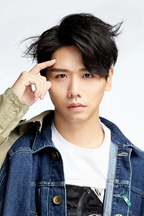 Photo of Evan Yo