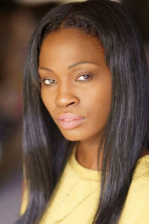 Photo of Nicole Davis
