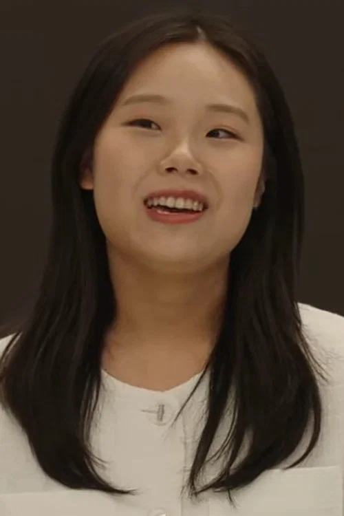 Photo of Kang Min-ji