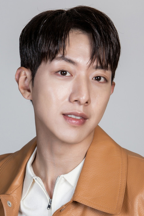 Photo of Lee Jung-shin