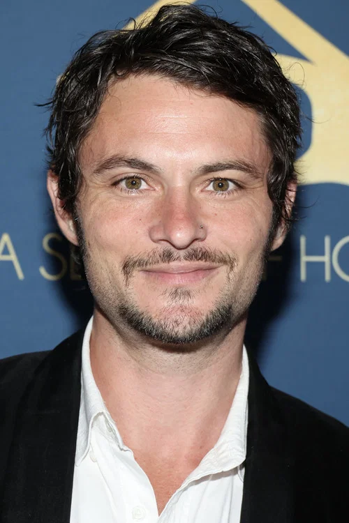 Photo of Shiloh Fernandez