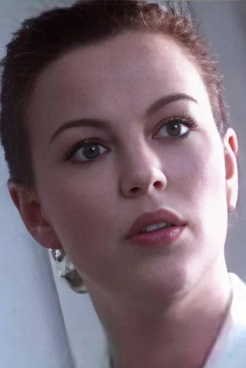 Photo of Rachel Tucker