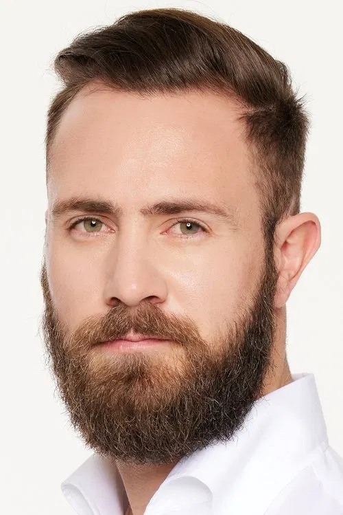 Photo of Justin Harvey