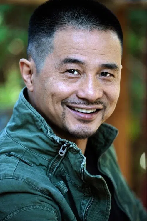 Photo of Jen Sung