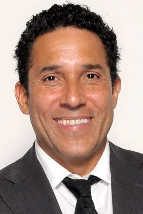 Photo of Oscar Nuñez