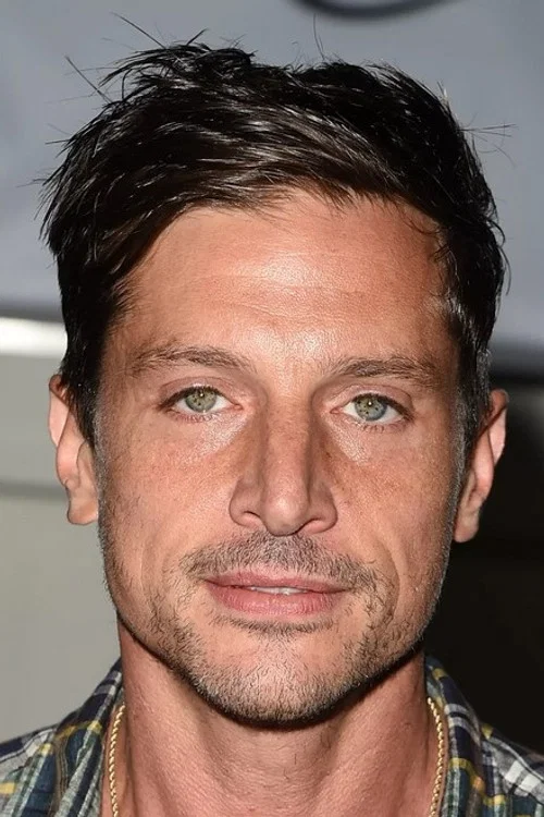 Photo of Simon Rex