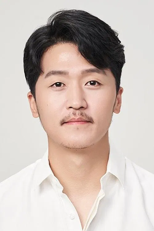 Photo of Sim Woo-sung