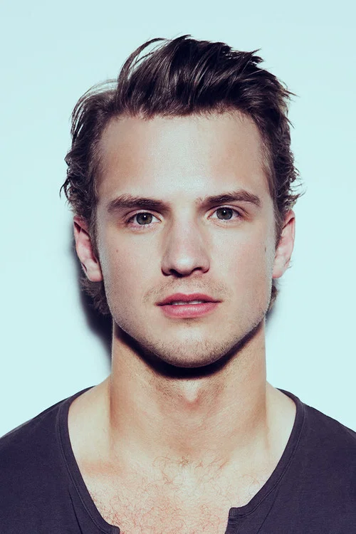 Photo of Freddie Stroma