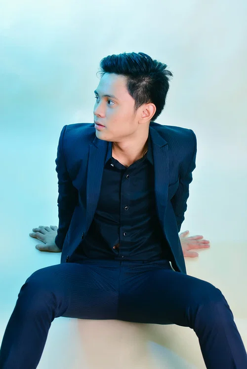 Photo of Axl Romeo