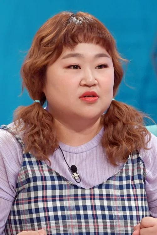 Photo of Hong Yun-hwa