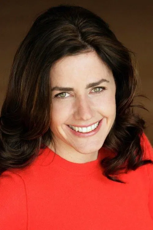 Photo of Lindsey Collins