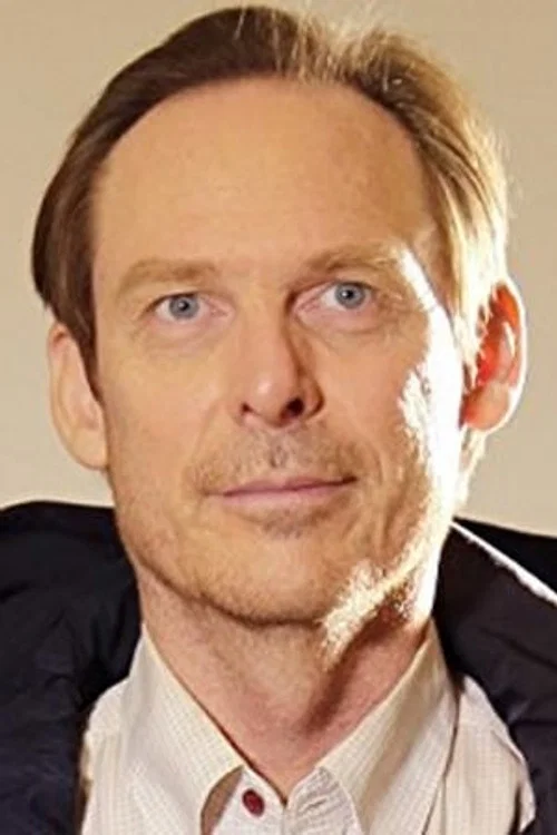 Photo of Darren Grosvenor
