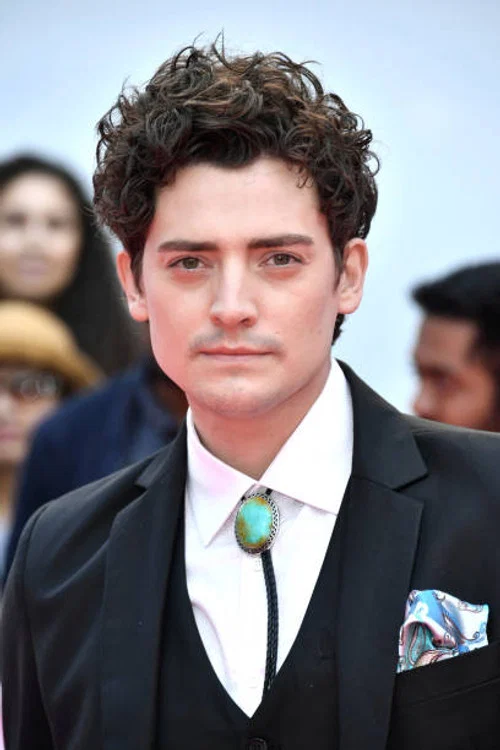 Photo of Aneurin Barnard