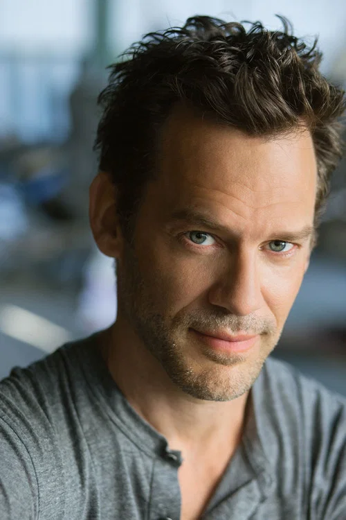 Photo of Chris Gartin