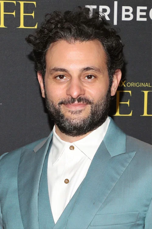 Photo of Arian Moayed