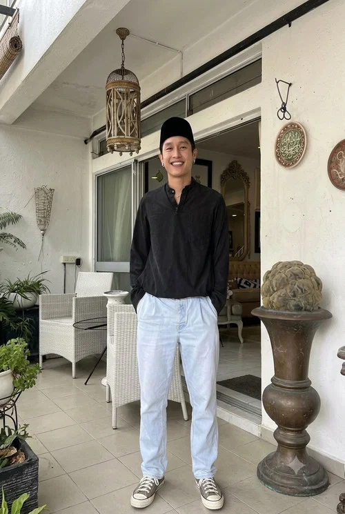 Photo of Hon Kahoe