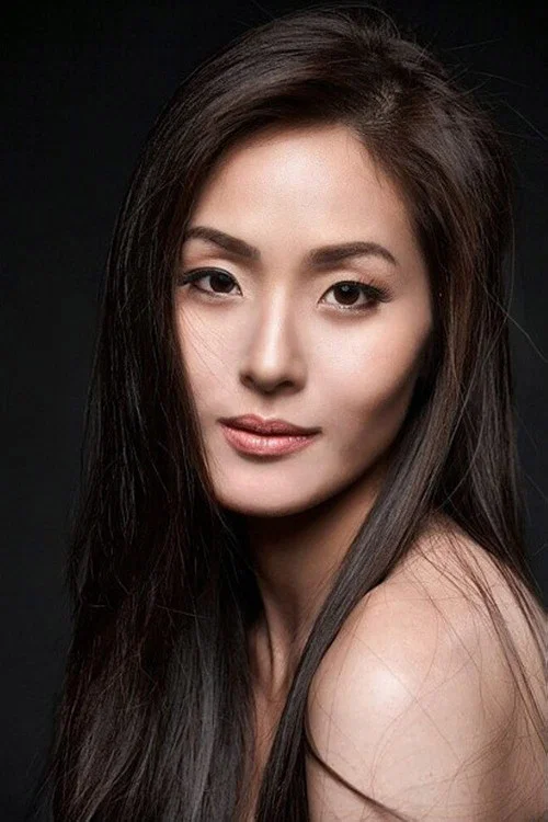 Photo of Julie Lee